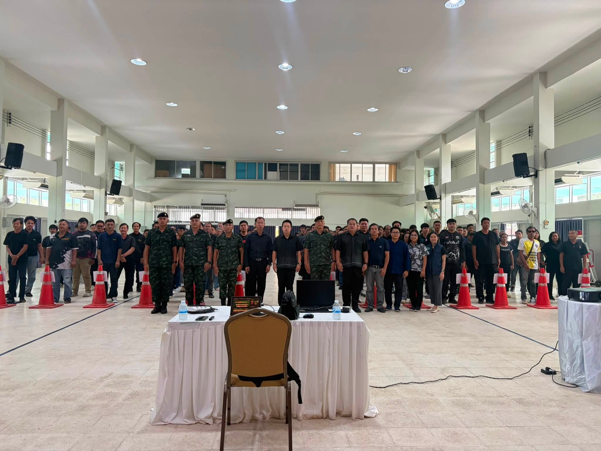 สพอ.บ่อทอง เข้าร่วมพิธีเปิดโครงการพัฒนาเสริมสร้างศักยภาพราษฎร ด้านการรักษาความปลอดภัยหมู่บ้าน (รุ่นที่ 1)